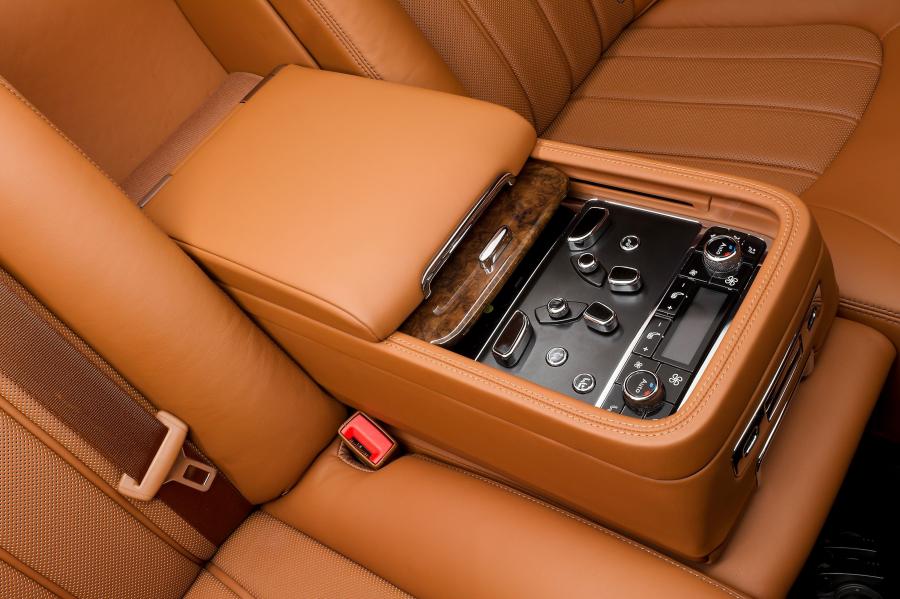  Bentley Mulsanne 2010 года  (фото 150 из 262)
